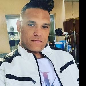 Meet your Posher, Santiago